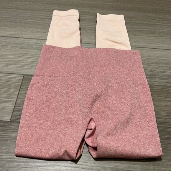 Pink leggings - Picture 2 of 6